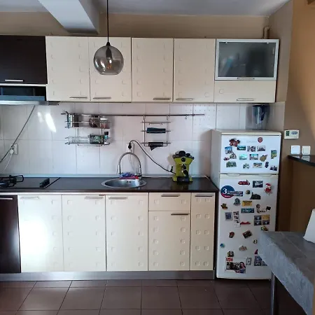 Lovely 2 Bedroom *